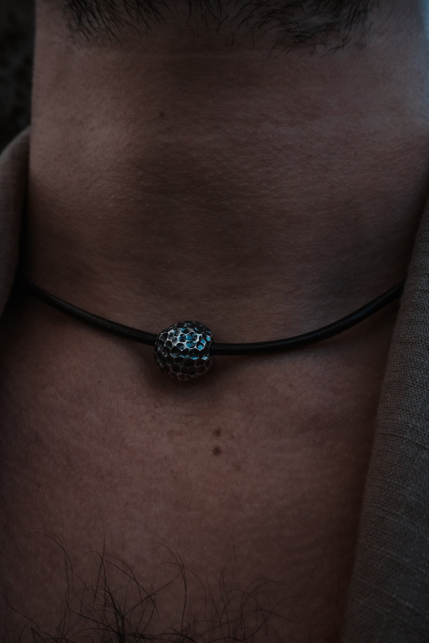 Collar Meteorito Cuero